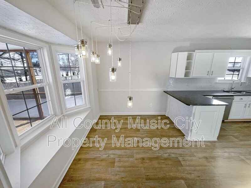 1945 Stoney Meadow Dr - Photo 5 of 20