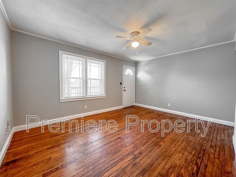 1219 N 51st St - Photo 3 of 9