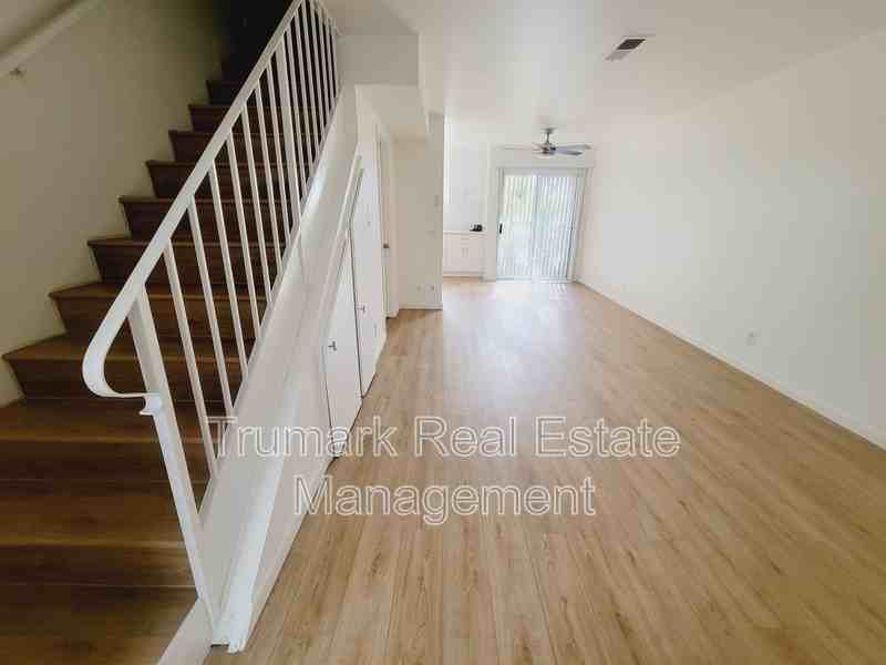 1041 Allen Ave #6 - Photo 2 of 14