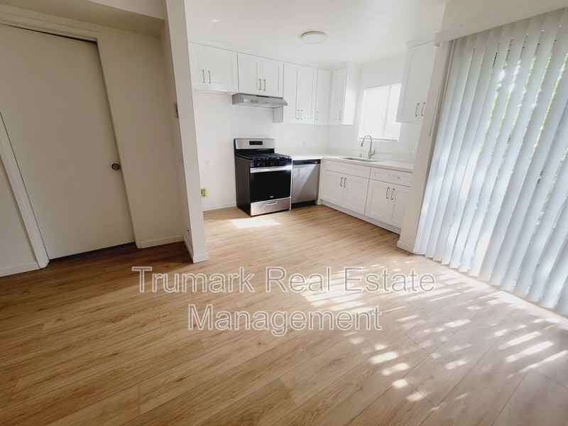 1041 Allen Ave #6 - Photo 3 of 14