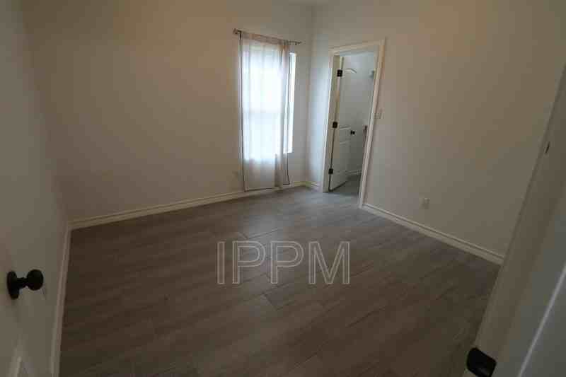 264 Broadway Dr - Photo 3 of 20