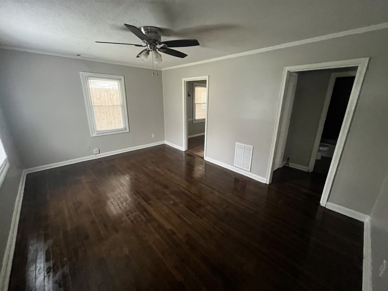 3630 Wilshire Rd - Photo 2 of 10