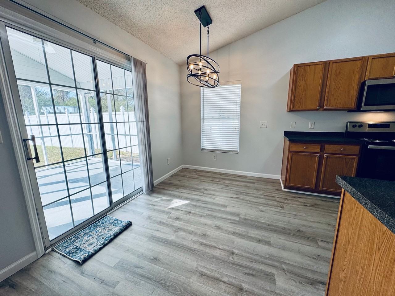 207 Bellegrove Dr - Photo 6 of 18