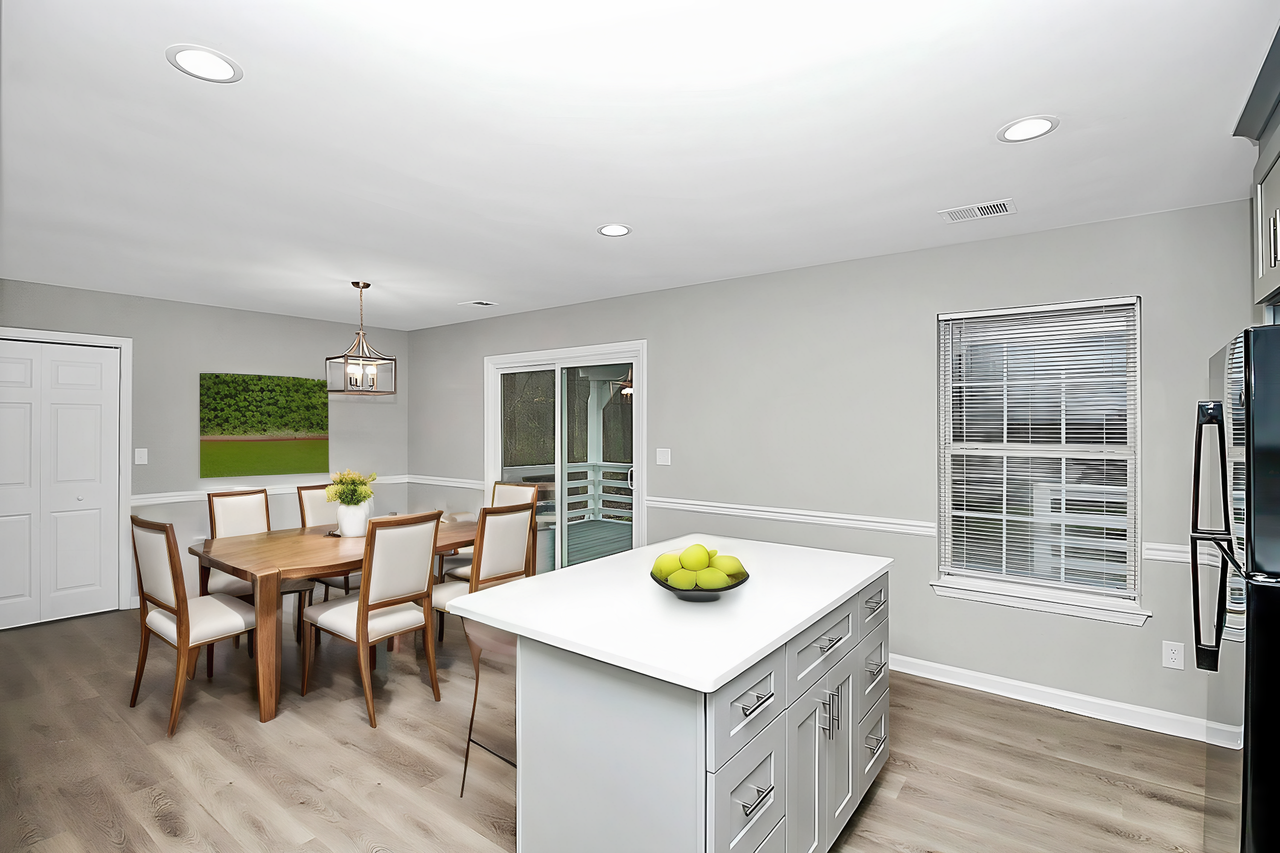 8820 Maggie Robinson Rd - Photo 2 of 33