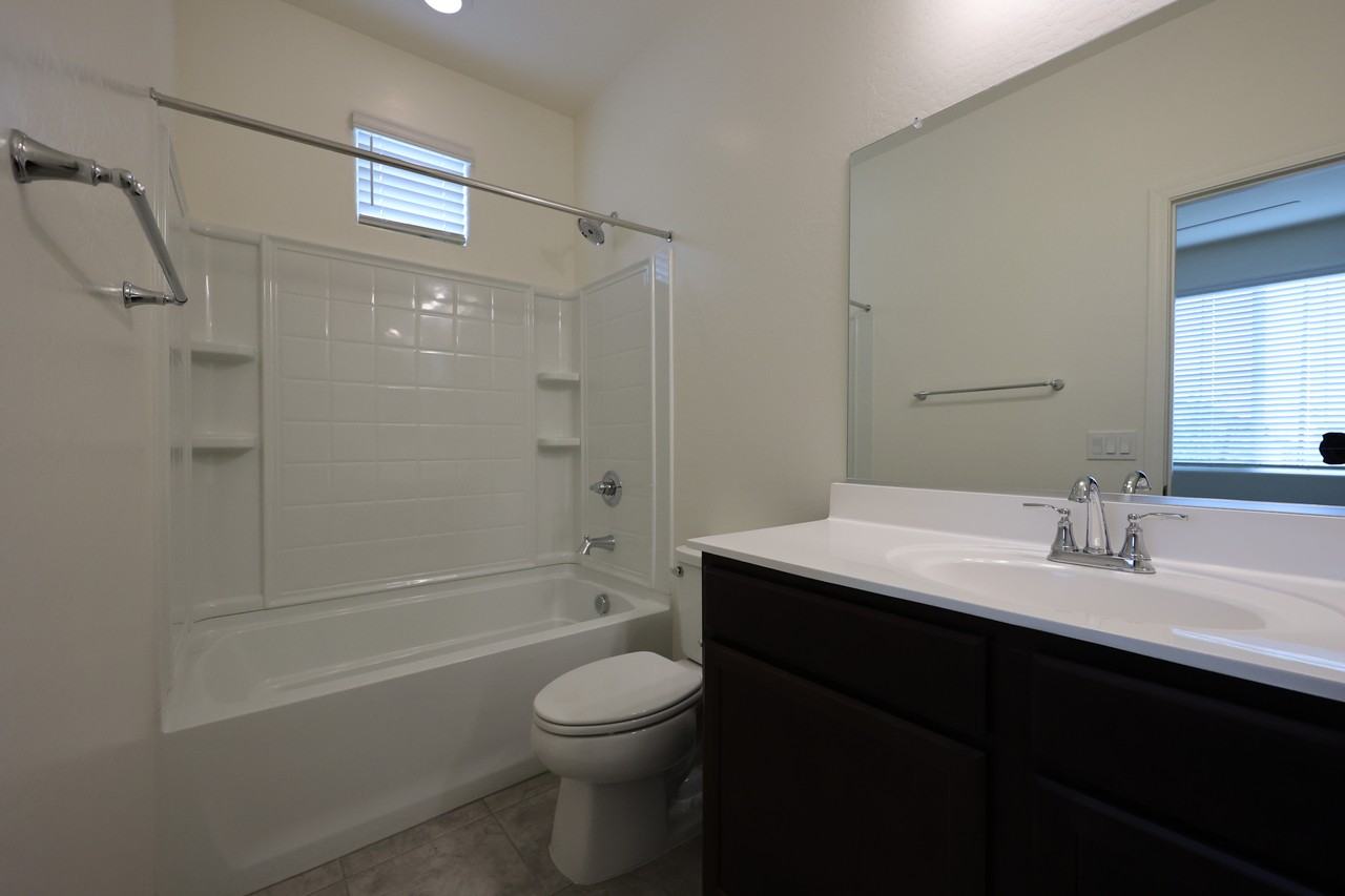 1142 E Westwood Dr - Photo 7 of 33