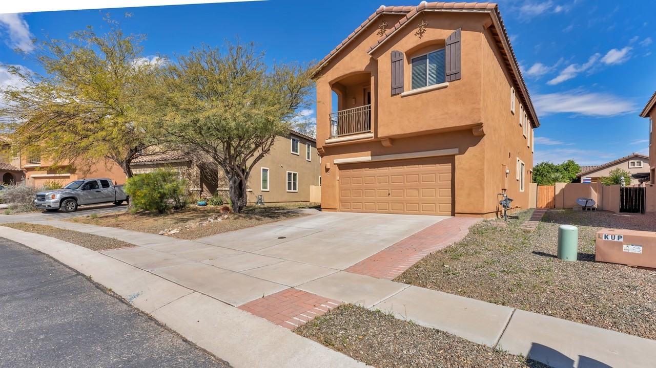 56 W Camino Fuste - Photo 3 of 25