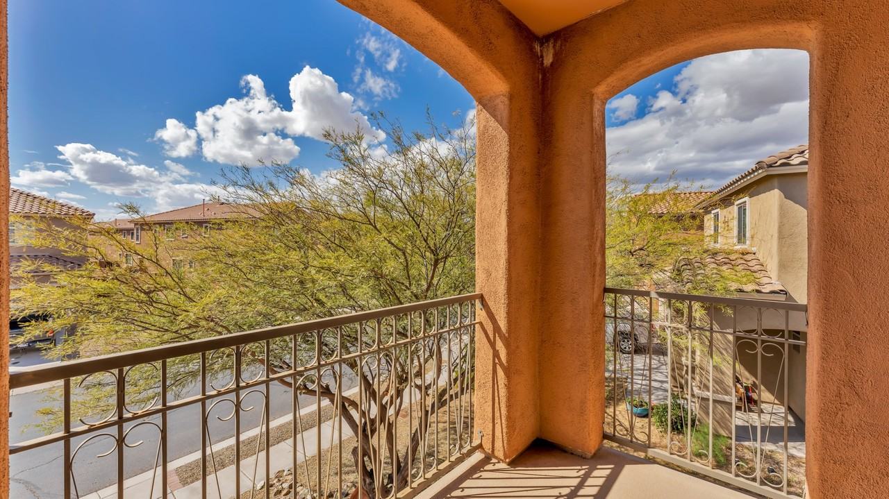 56 W Camino Fuste - Photo 4 of 25
