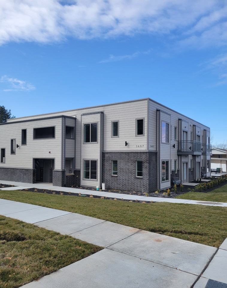 3607 Van Buren Ave - Photo 3 of 12