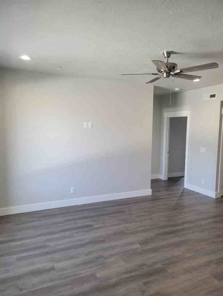 3607 Van Buren Ave - Photo 7 of 12