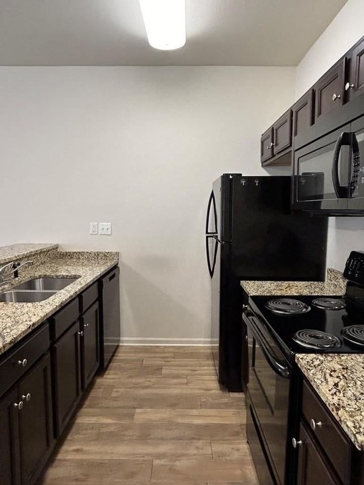 707 S Three Notch St - Photo 4 of 9