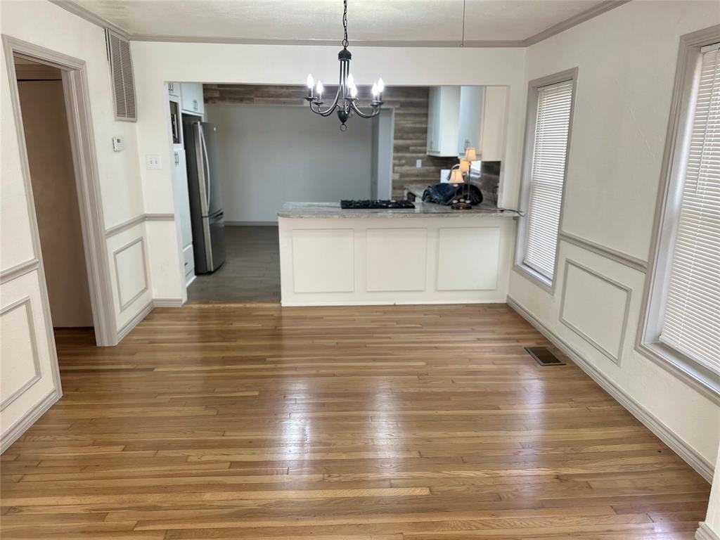 809 Cliffdale Avenue - Photo 5 of 22