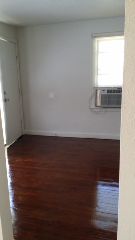 418 Warren St #2 - Photo 4 of 22