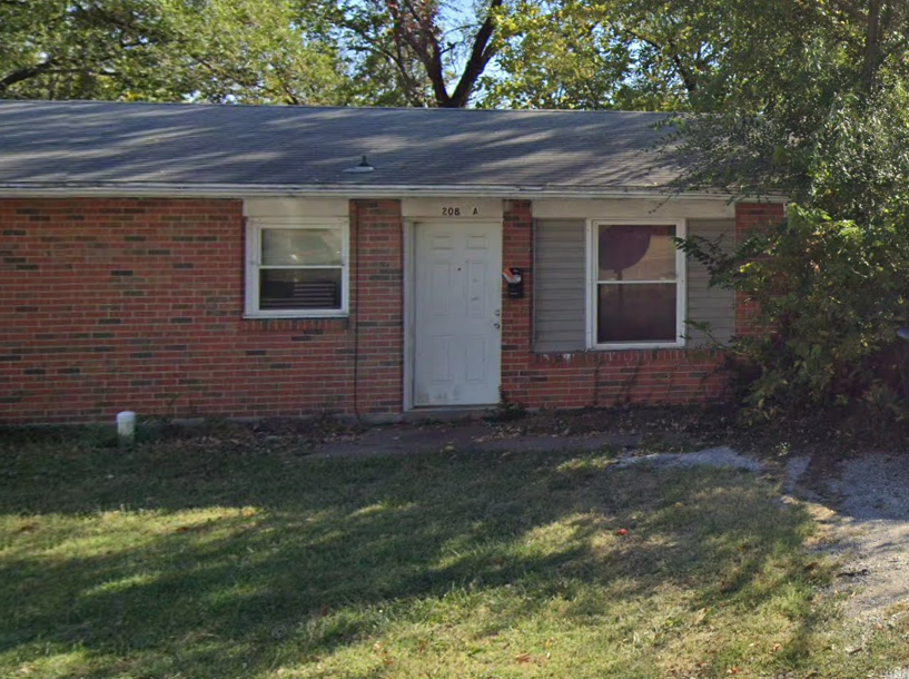 208 W Worley St - Photo 2 of 17