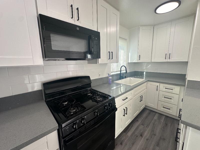 3668 Main St - Photo 3 of 8
