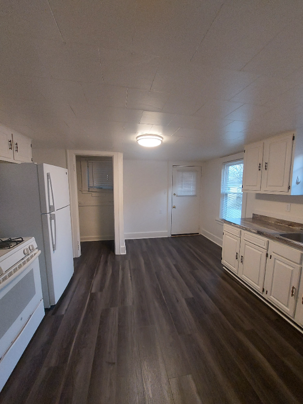 2063 Beechmont Ave #3 - Photo 2 of 8