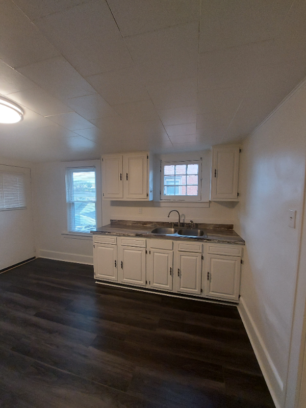 2063 Beechmont Ave #3 - Photo 3 of 8