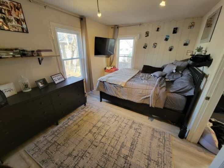 816 E Brady St - Photo 3 of 18