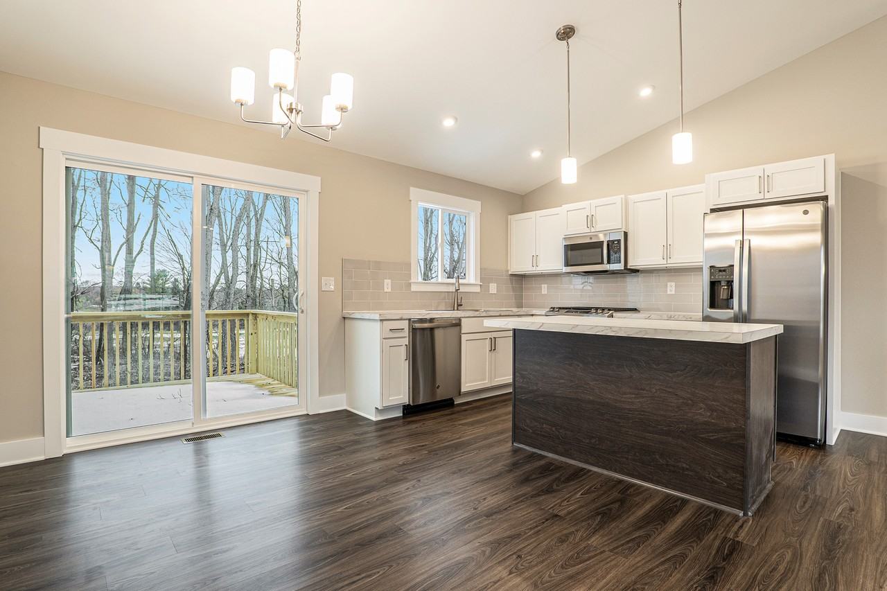 685 7 Mile Rd Nw #685 - Photo 2 of 17