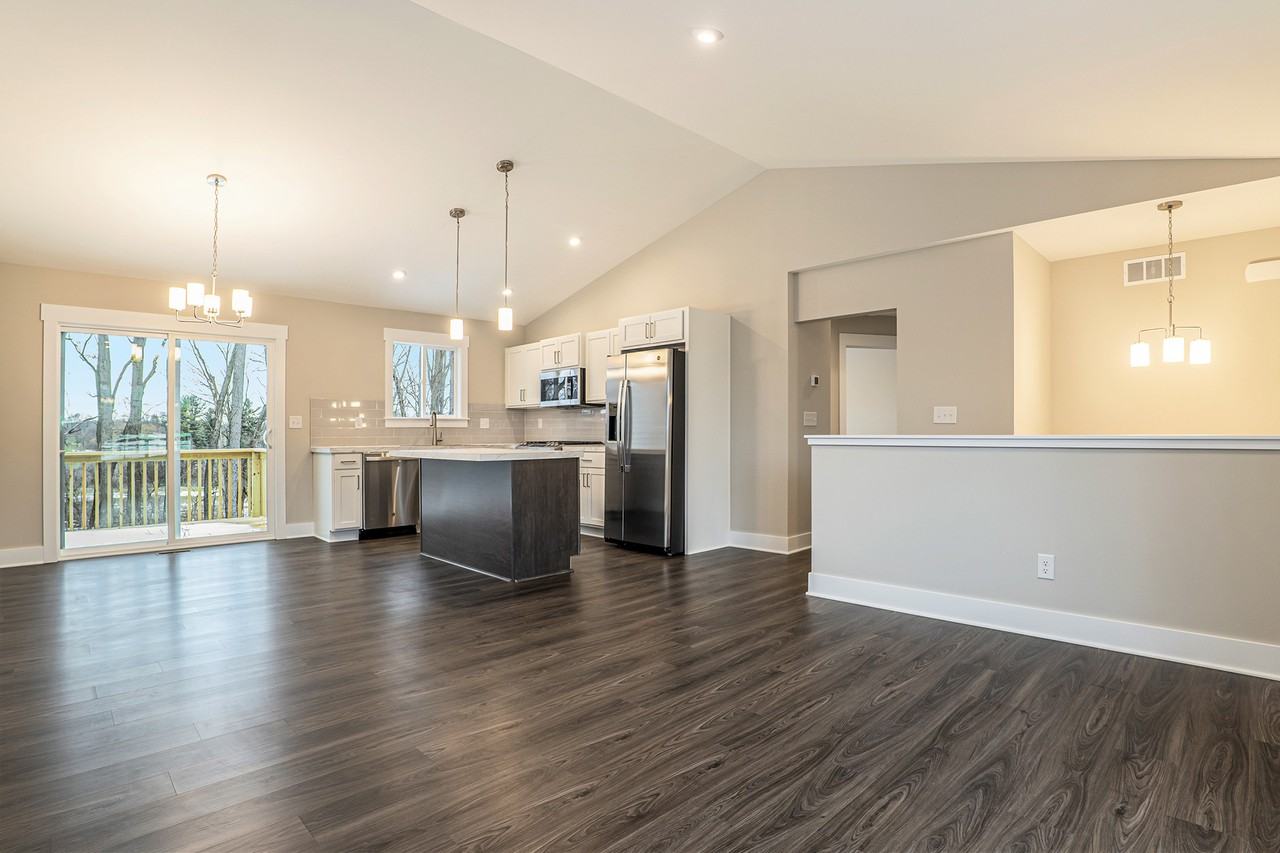 685 7 Mile Rd Nw #685 - Photo 3 of 17