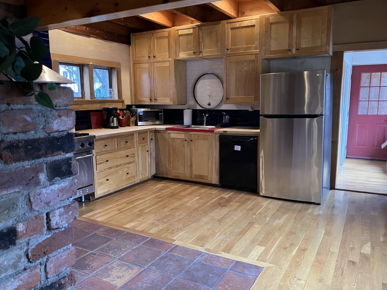 30 Williams St - Photo 5 of 6