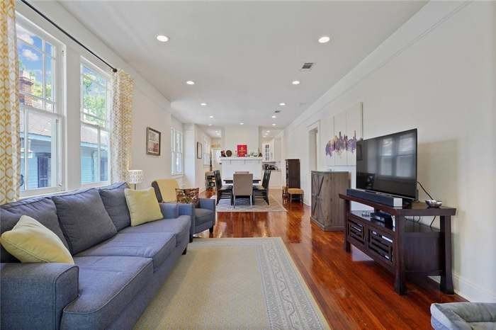 4423 Baccich Street - Photo 3 of 9