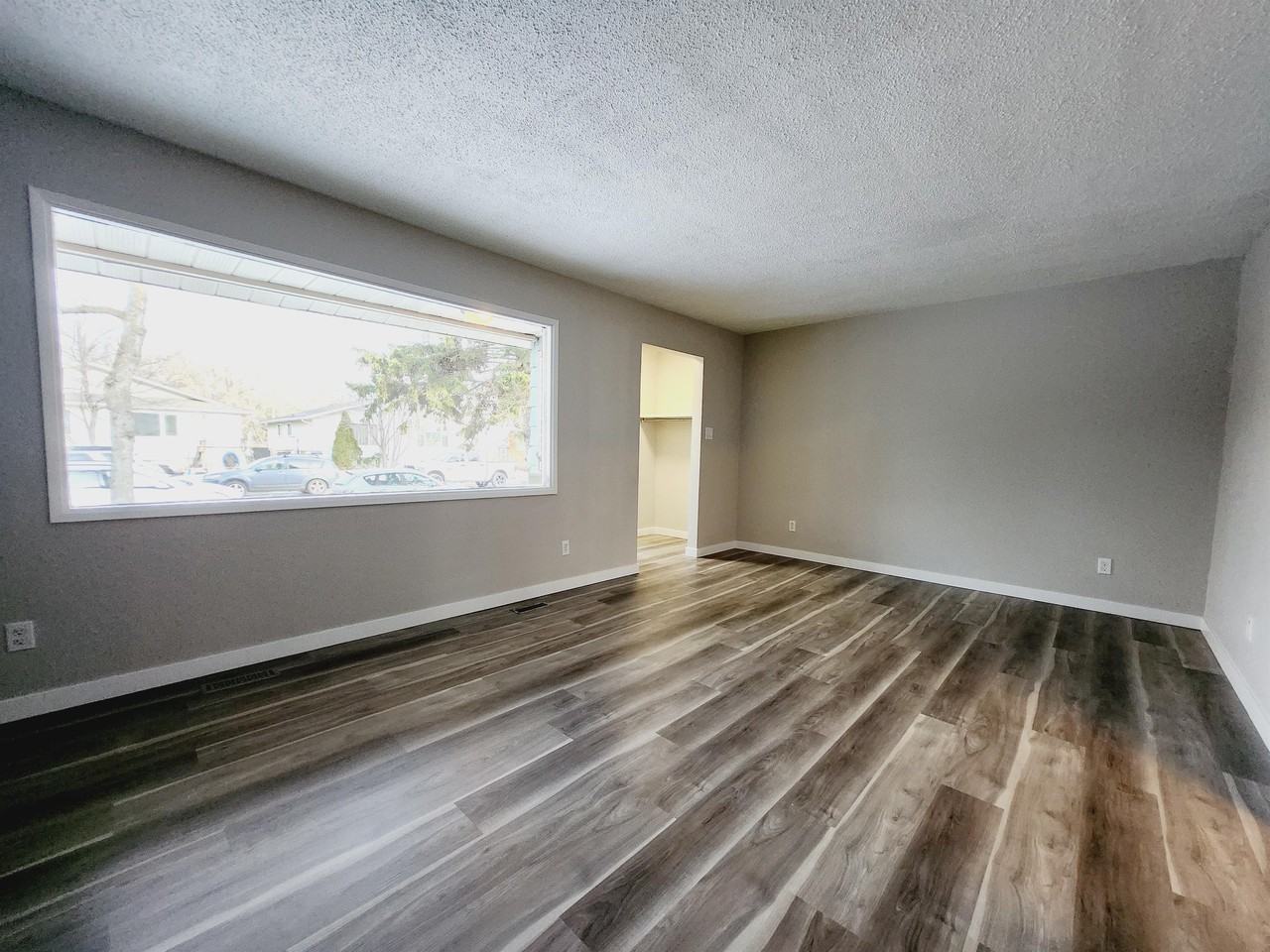 10230 150 St Nw #1 - Photo 5 of 17