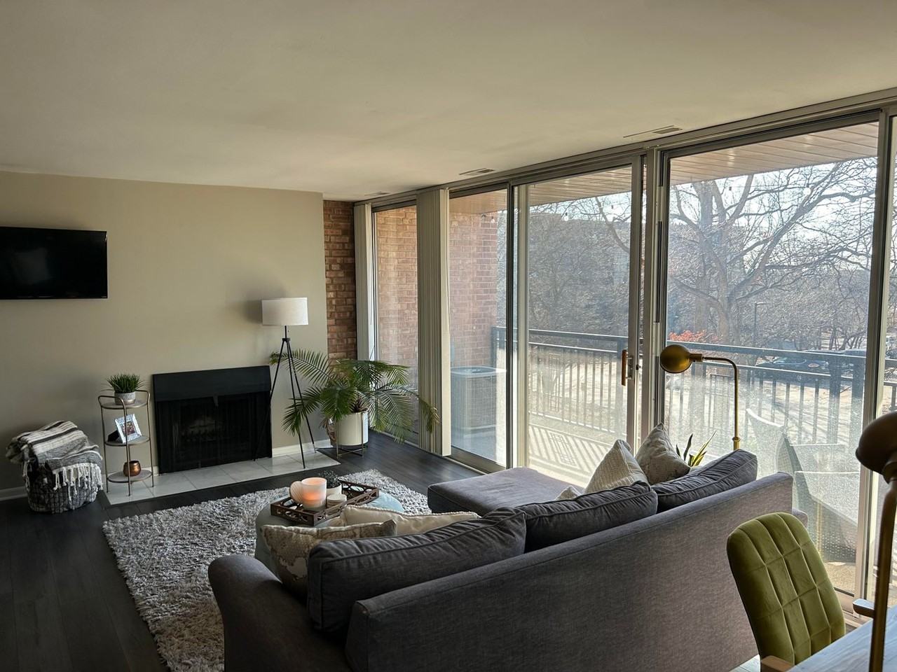 6010 Oakwood Dr - Photo 2 of 15