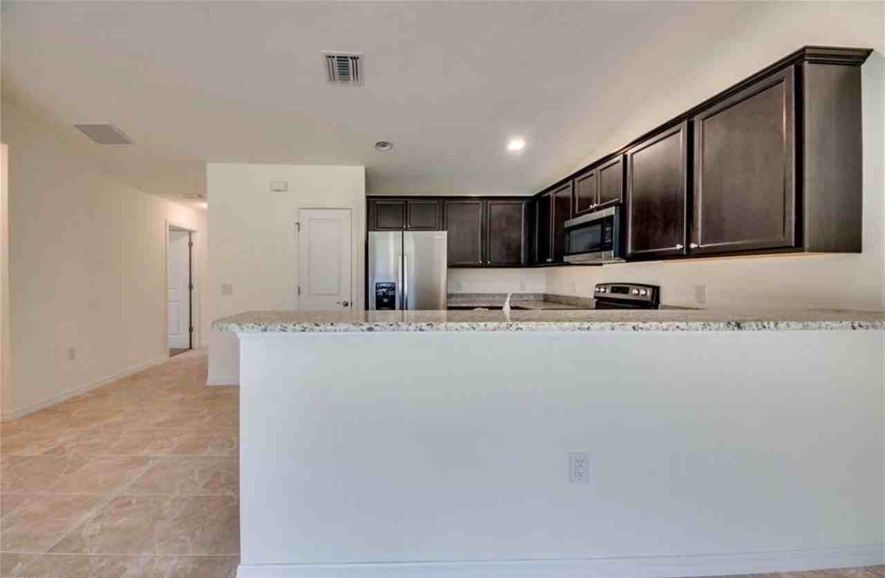 147 Se 12th Ter - Photo 5 of 12