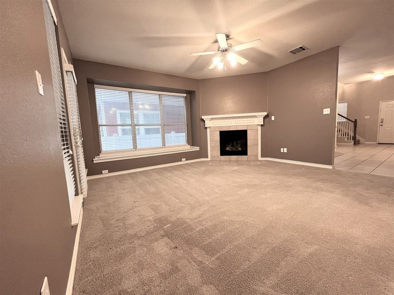 1149 King George Ln - Photo 5 of 19
