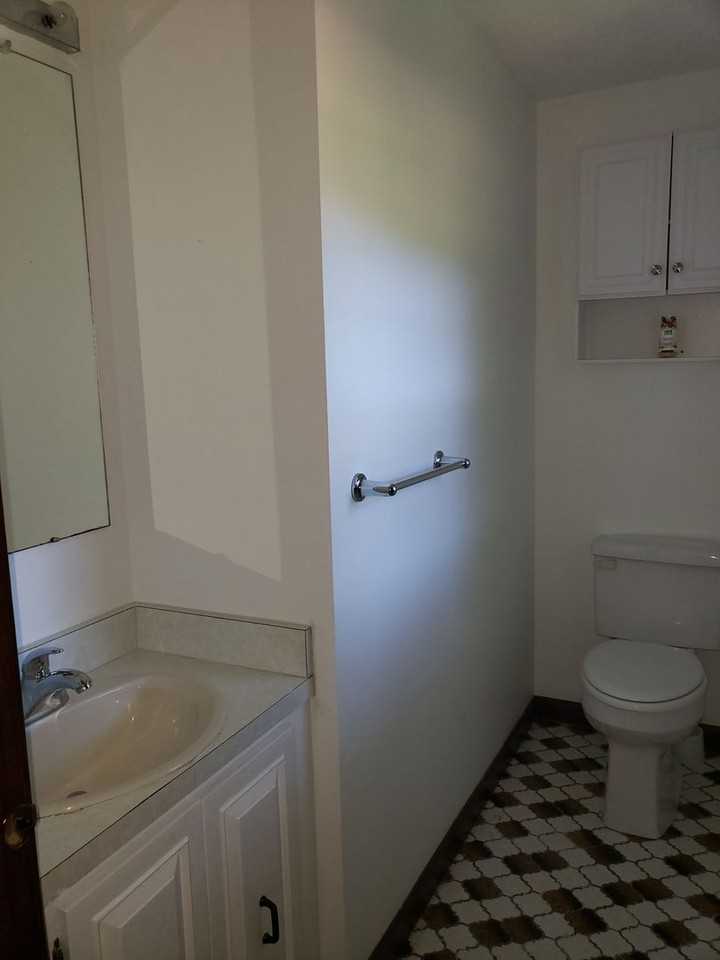 86 Eileen St - Photo 2 of 13