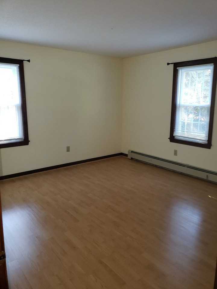 86 Eileen St - Photo 6 of 13