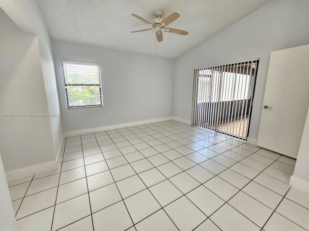 13333 Sw 64th Ln - Photo 2 of 17