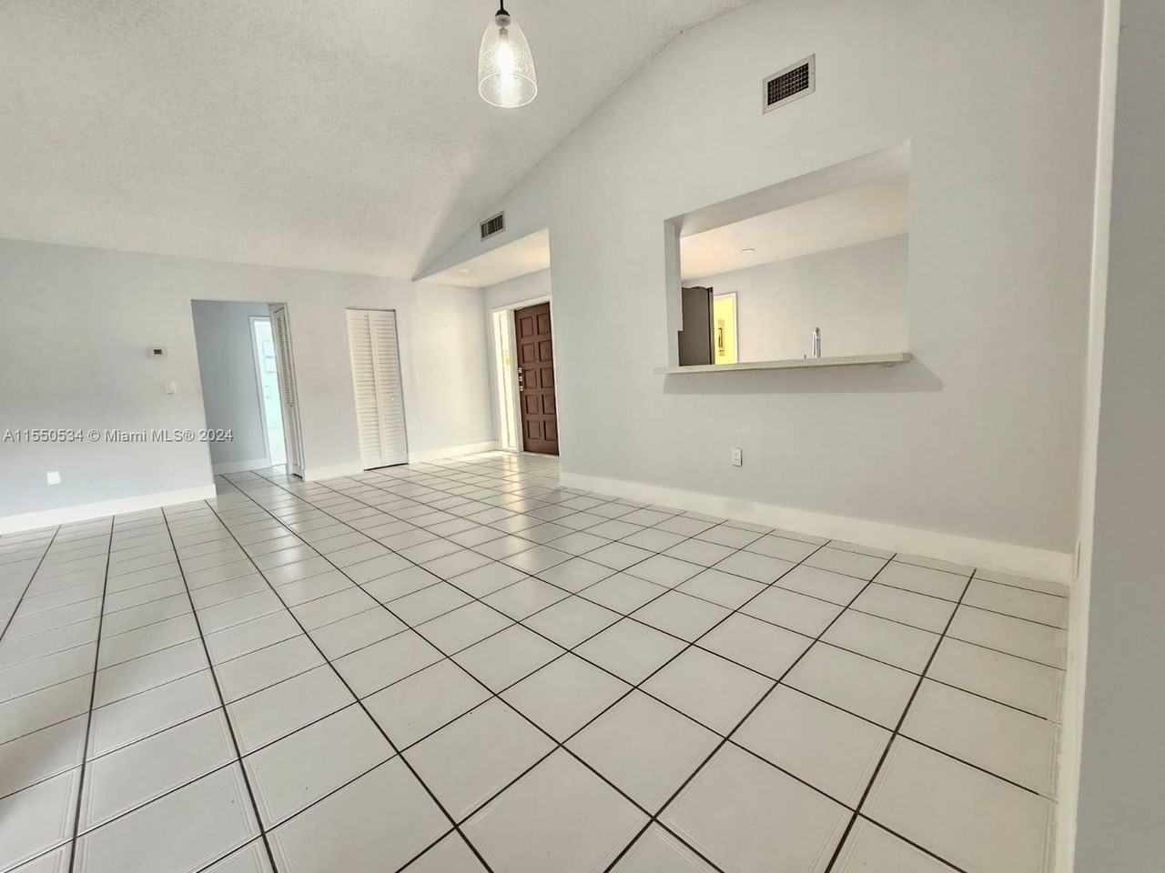 13333 Sw 64th Ln - Photo 3 of 17