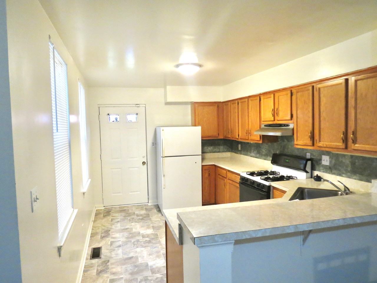 507 North Washington Street #1 - Photo 3 of 6