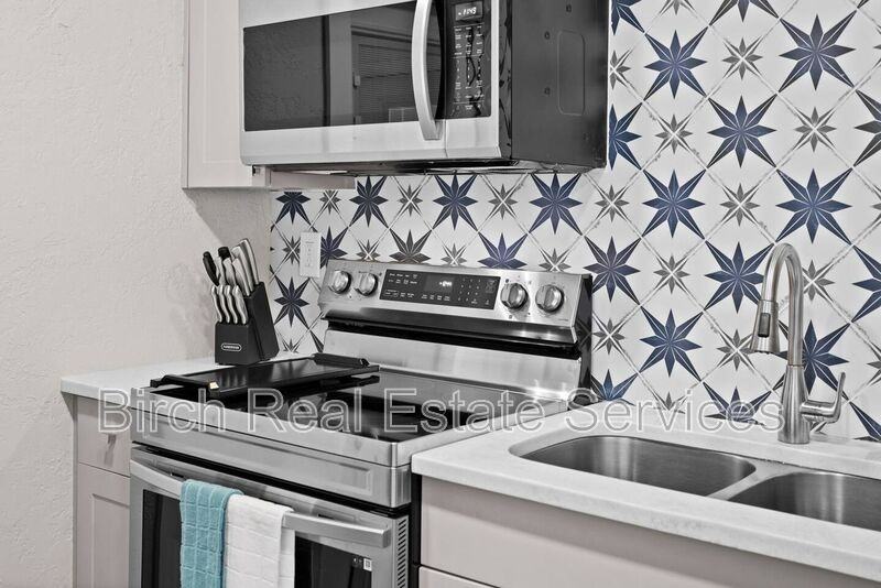 5202 28th Ave S - Photo 6 of 30