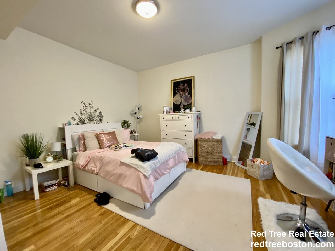 3235 Washington St #1 - Photo 7 of 30