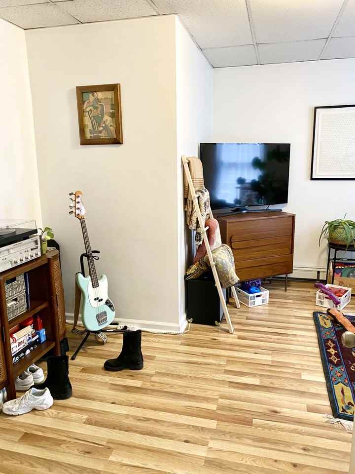 160 Otis St #1 - Photo 4 of 10