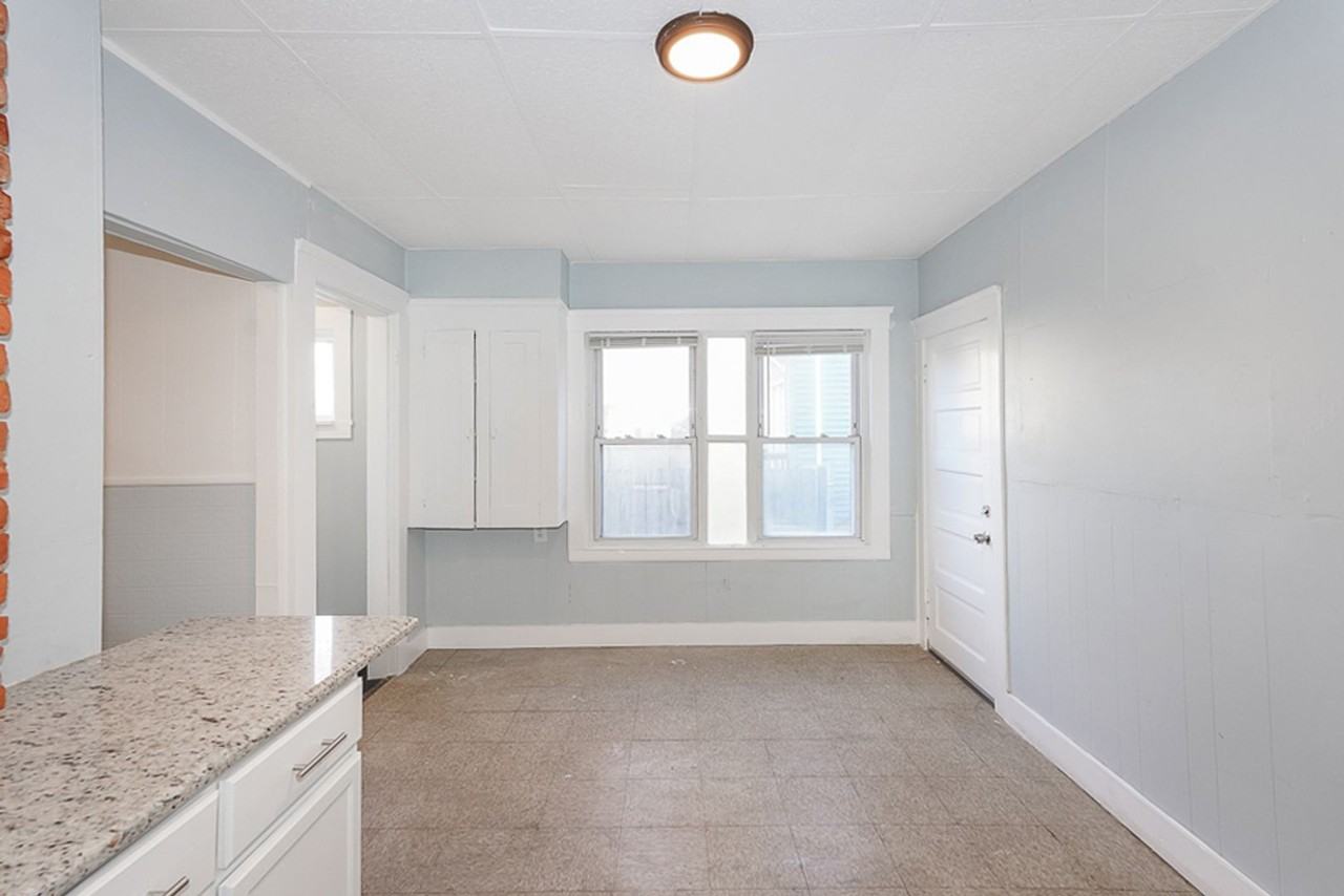 1910 Corning - Photo 4 of 23