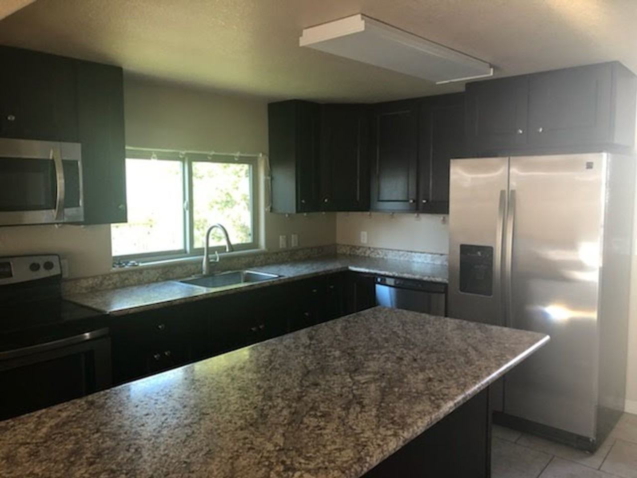 113 N 9th Ave - Photo 3 of 10