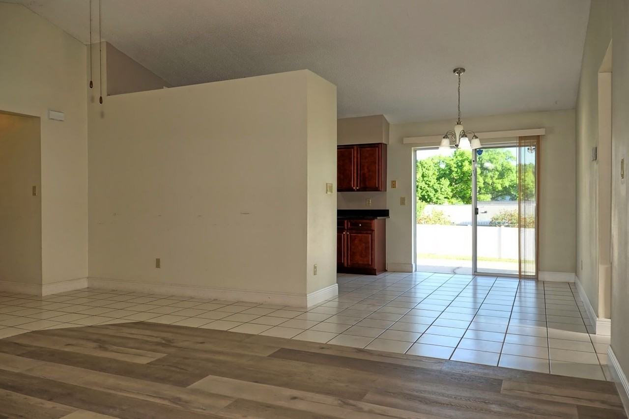 7761 Bay Cedar Dr - Photo 3 of 14