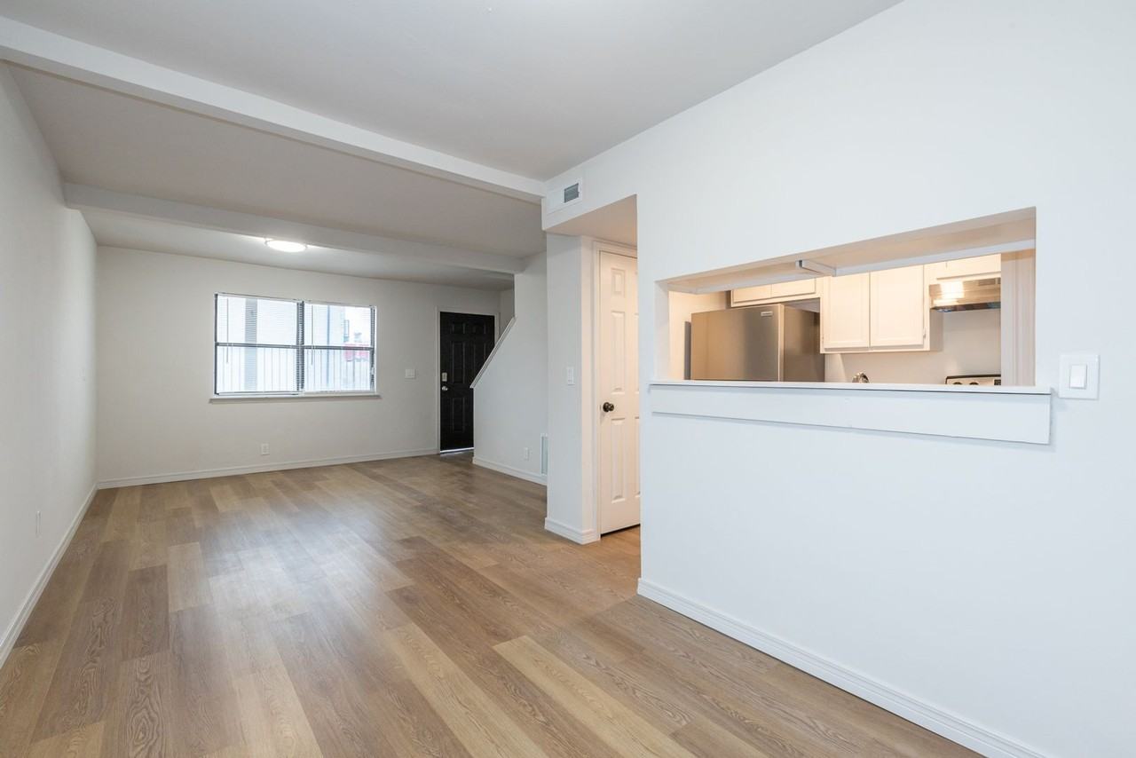 Legacy @23rd - Photo 3 of 35