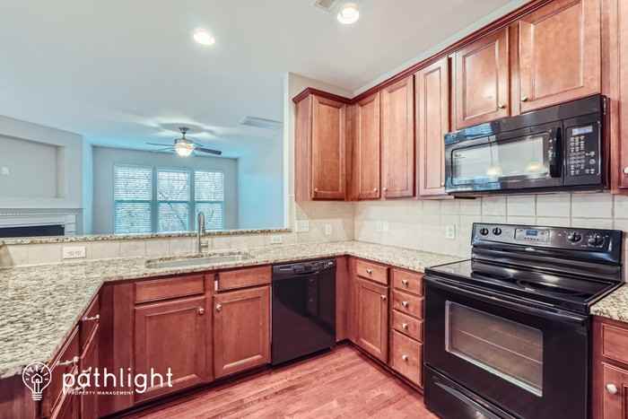 11198 Bridgewater Dr - Photo 2 of 27