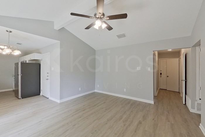 1510 Clearbrook St - Photo 2 of 20