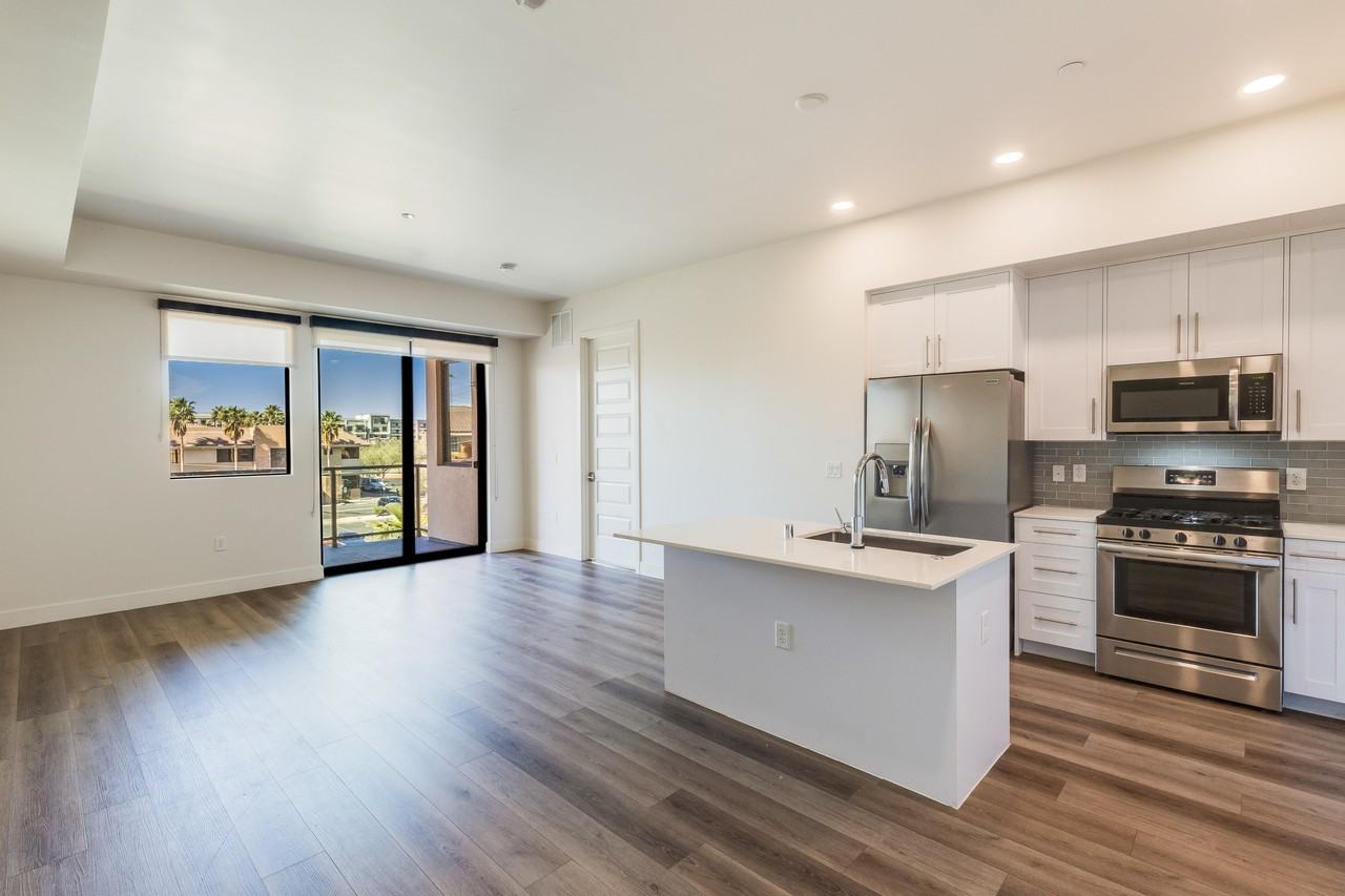 7300 E Earll Dr #3014