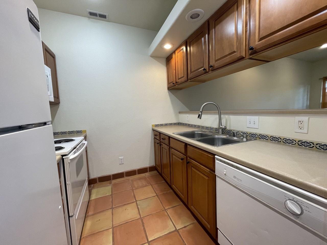 7205 Avenida El Nido #7205 - Photo 7 of 19