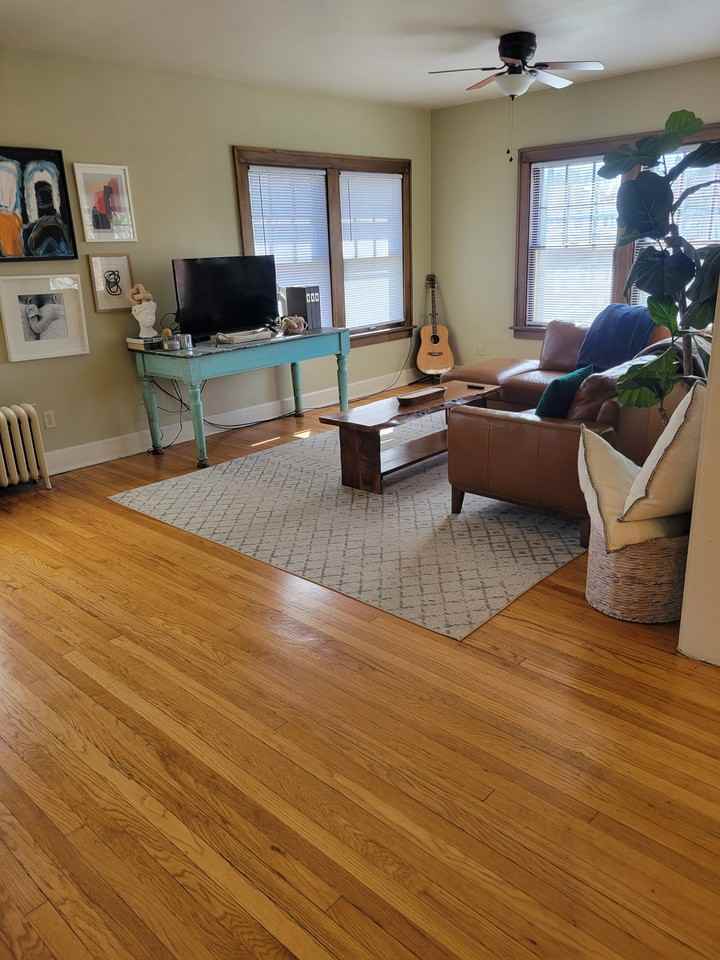 562 28th St #2ndFL - Photo 5 of 10