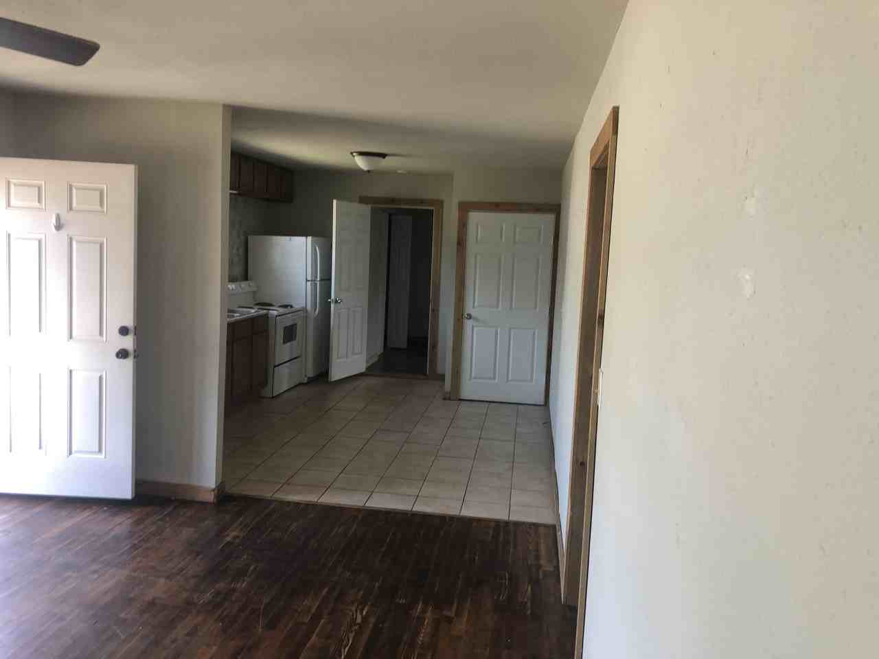 204 E Boyd Ave #NA - Photo 2 of 6