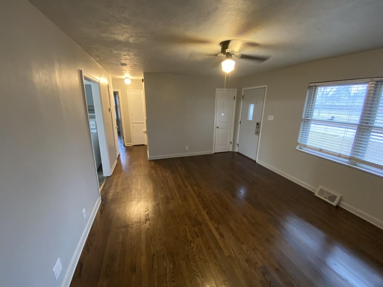 877 Windsor Dr #1 - Photo 3 of 20