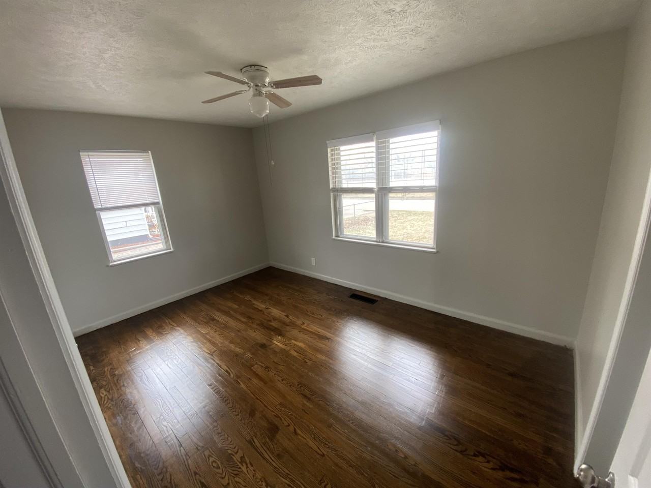 877 Windsor Dr #1 - Photo 6 of 20