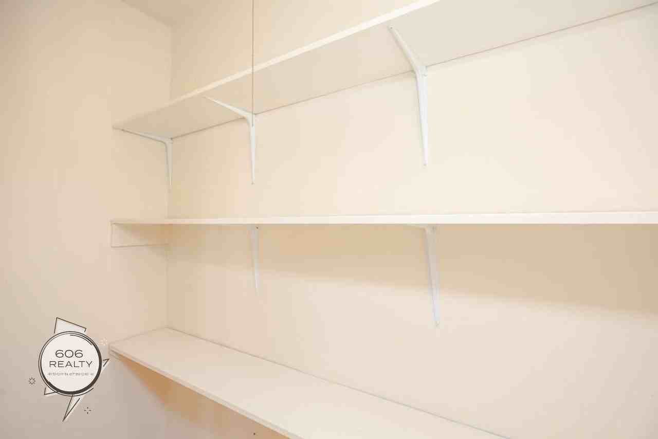 Bright and Sunny Berwyn Apts Available! - Photo 5 of 19